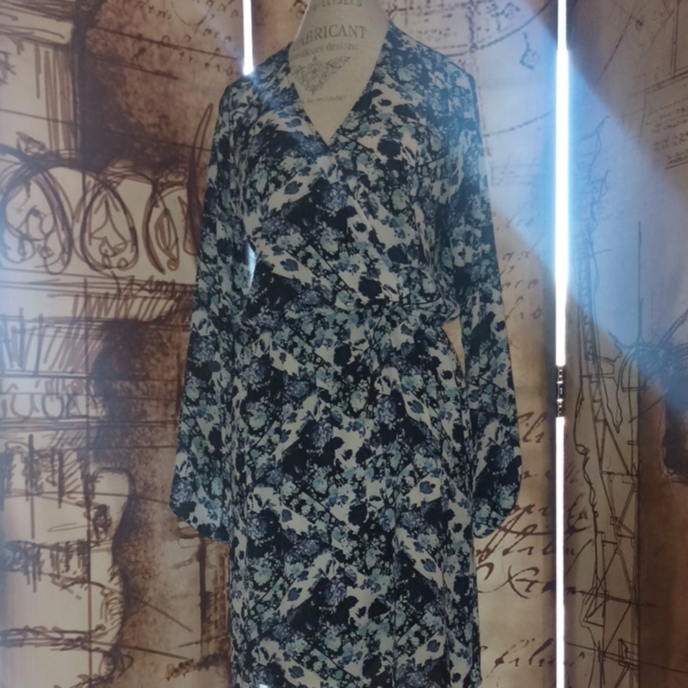 love...ady Blue Patterned Long Sleeve Dress